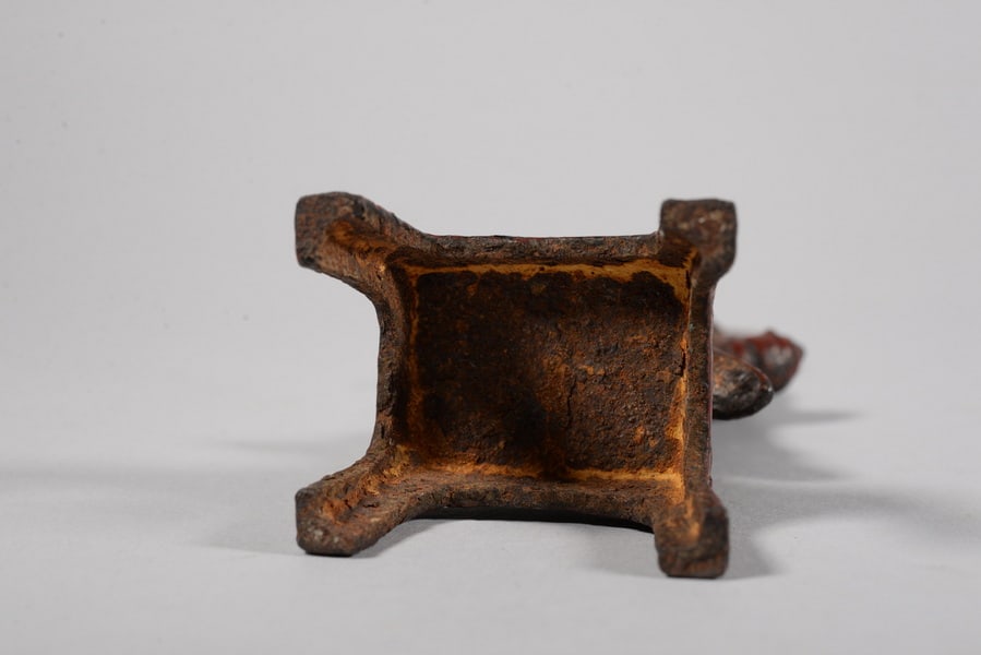 Iron-shaped Guanyin figurine - 6