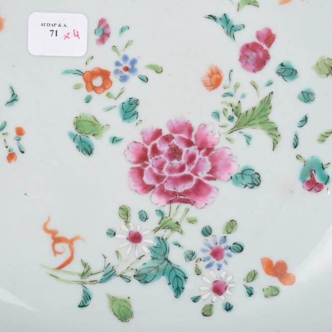 Pastel-colored flower plate - 3