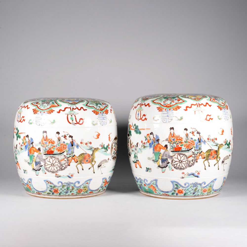 A pair of colorful fairy-themed birthday decoration cushions: Name A pair of colorful fairy-themed birthday decoration cushions Dimensions 22*20CM Condition Additional photographs and condition reports are available upon request as a courtesy to our clients.