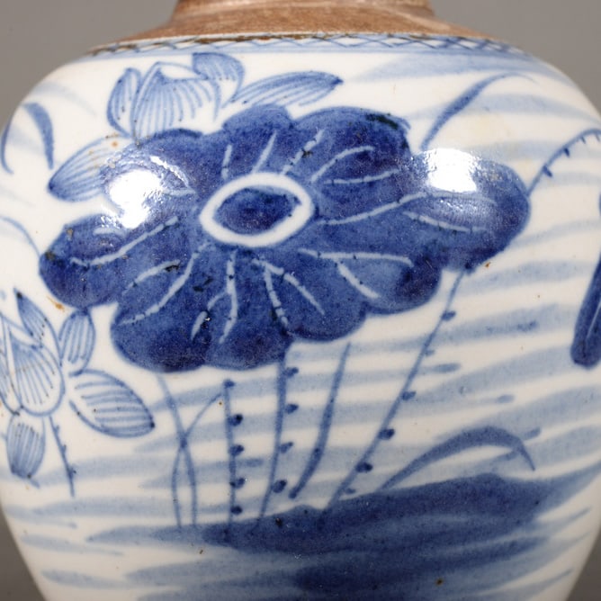 Blue and white lotus flower small pot - 2