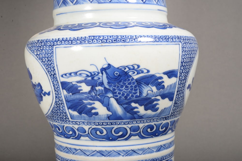 Blue and white glazed flower-shaped cup with sea waves and auspicious beasts pattern - 4