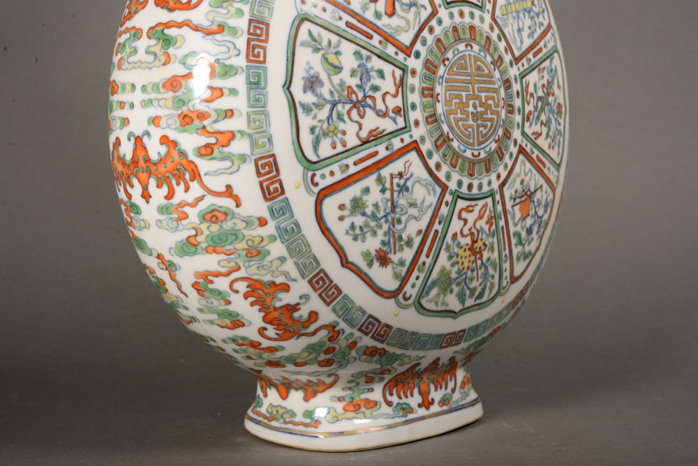 Decorated with colored glaze eight-bird pattern round auspicious blessing moon-shaped vase - 7
