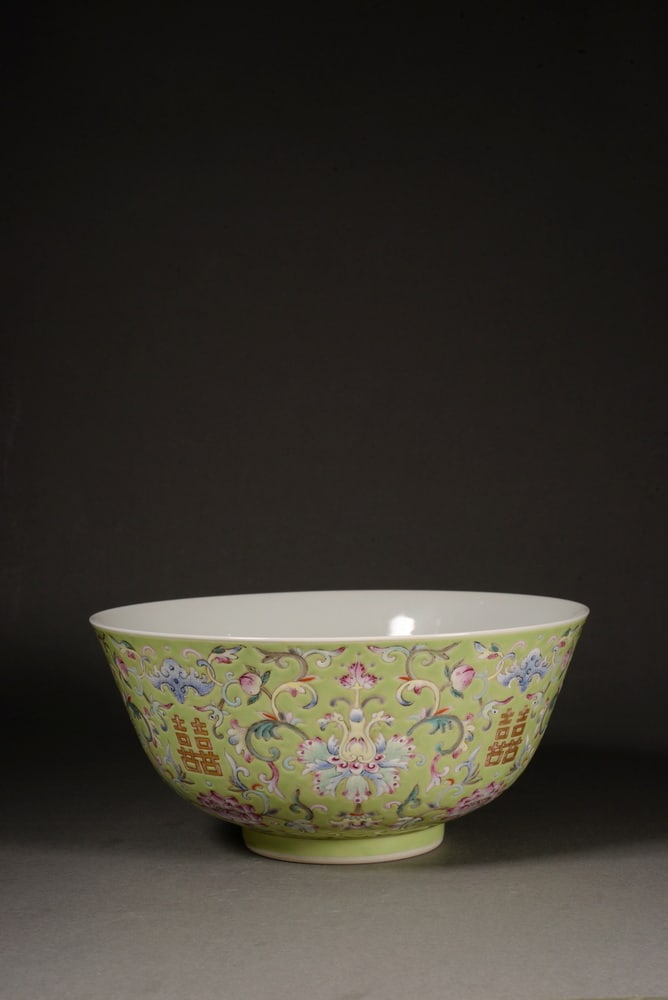 Green glazed pastel-scroll-shaped bowl with auspicious characters - 3