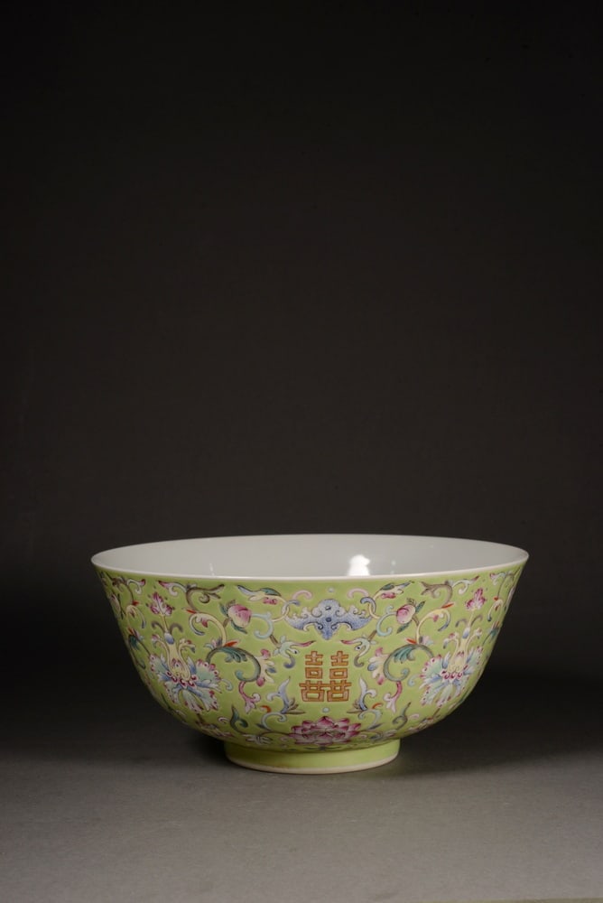 Green glazed pastel-scroll-shaped bowl with auspicious characters - 4