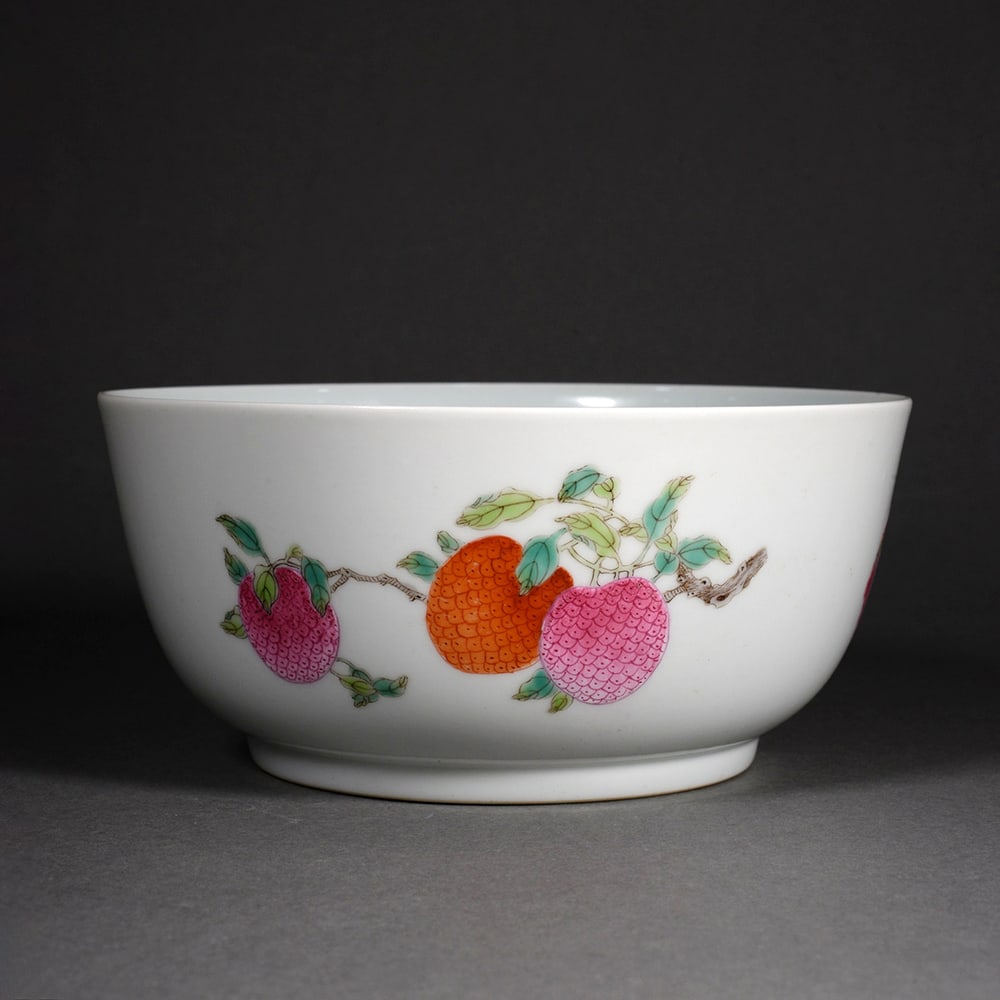 Pastel-colored fruit and vegetable bowl: Name Pastel-colored fruit and vegetable bowl Dimensions 6.6CM*15CM Condition Additional photographs and condition reports are available upon request as a courtesy to our clients. Any condition report