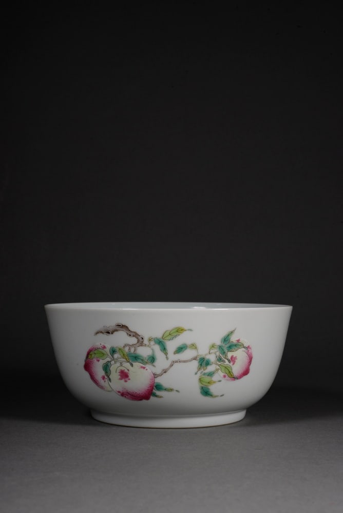 Pastel-colored fruit and vegetable bowl - 2