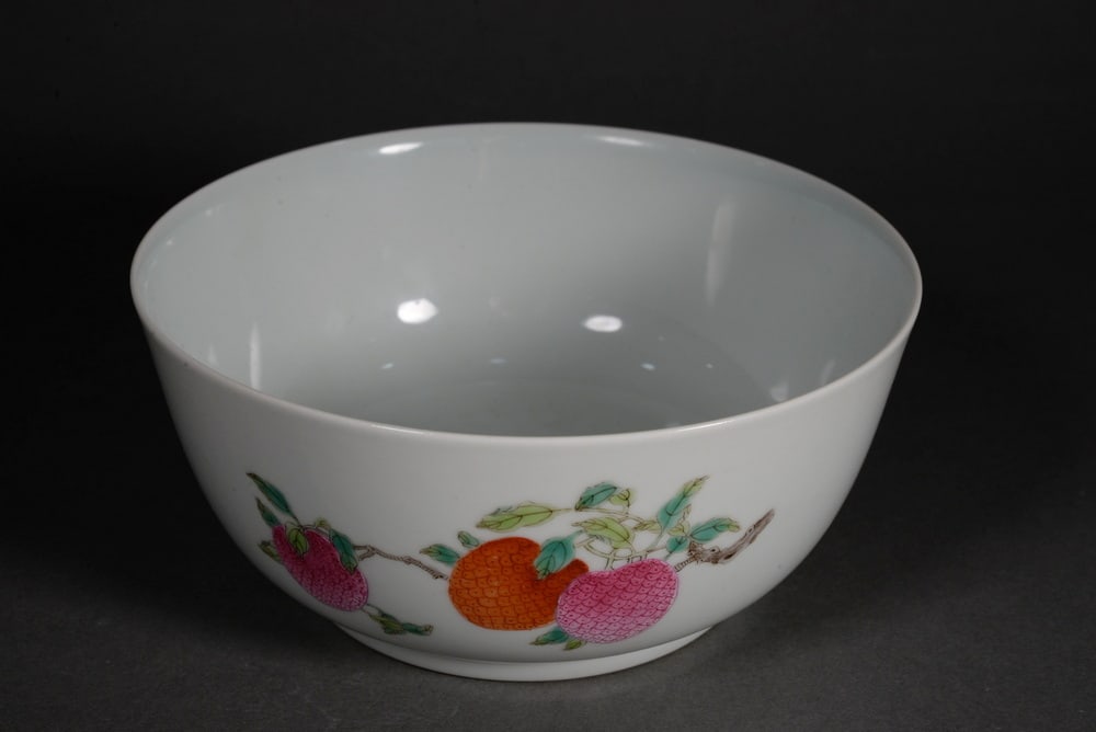 Pastel-colored fruit and vegetable bowl - 4