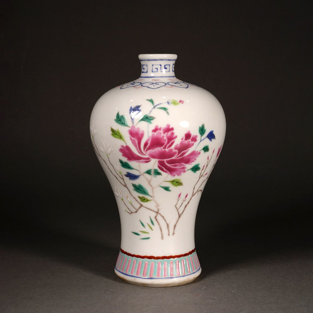 Pastel-painted branch-of-flower pattern vase: Name Pastel-painted branch-of-flower pattern vase Dimensions 15.8CM*9.5CM Condition Additional photographs and condition reports are available upon request as a courtesy to our clients. Any condition