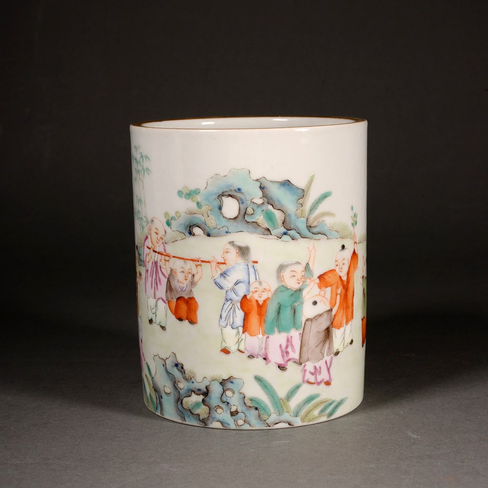 Pastel Baby Play Picture Pen Holder: Name Pastel Baby Play Picture Pen Holder Dimensions 11CM*9.3CM Condition Additional photographs and condition reports are available upon request as a courtesy to our clients. Any condition report