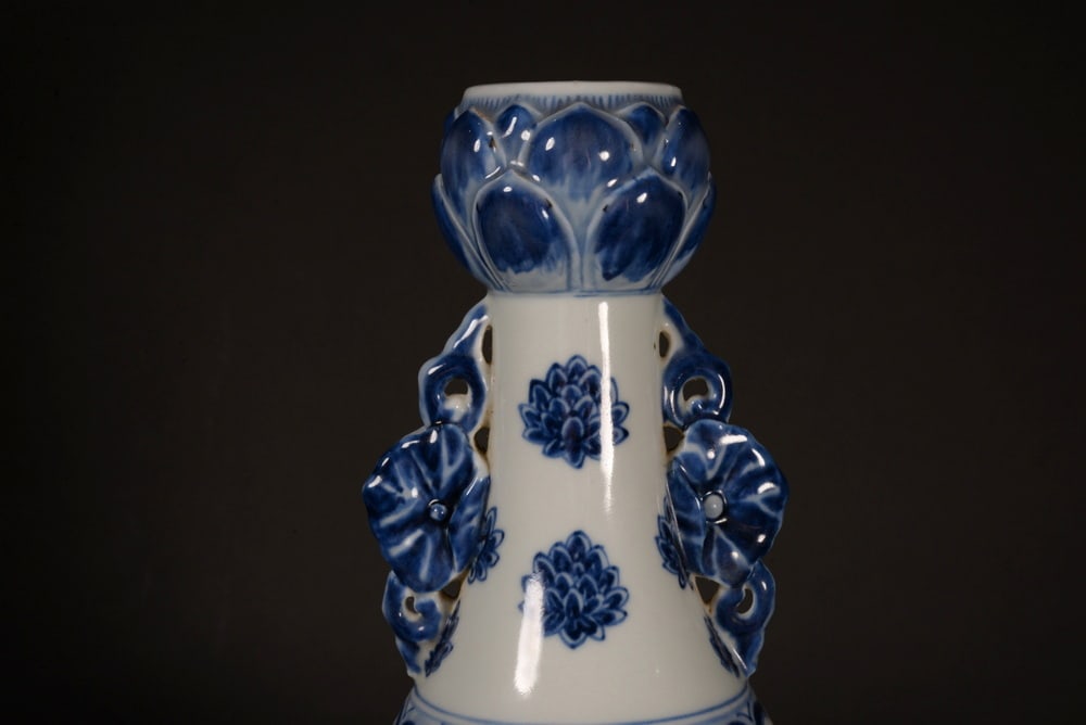 Blue and white scroll-leaf lotus vase - 5