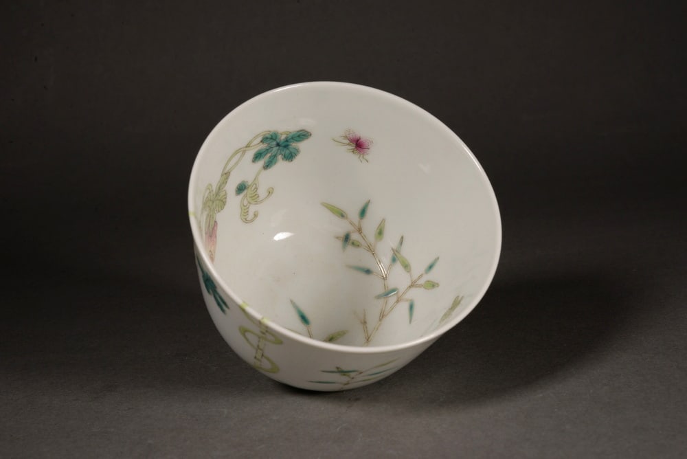 Pastel-colored patterned cup with melon design - 5