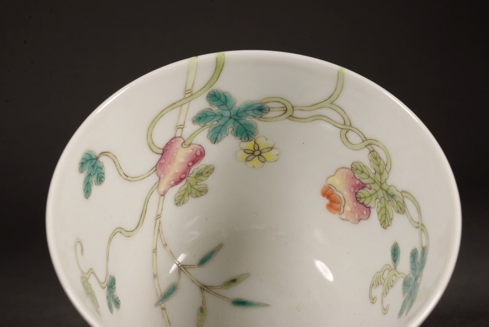 Pastel-colored patterned cup with melon design - 6