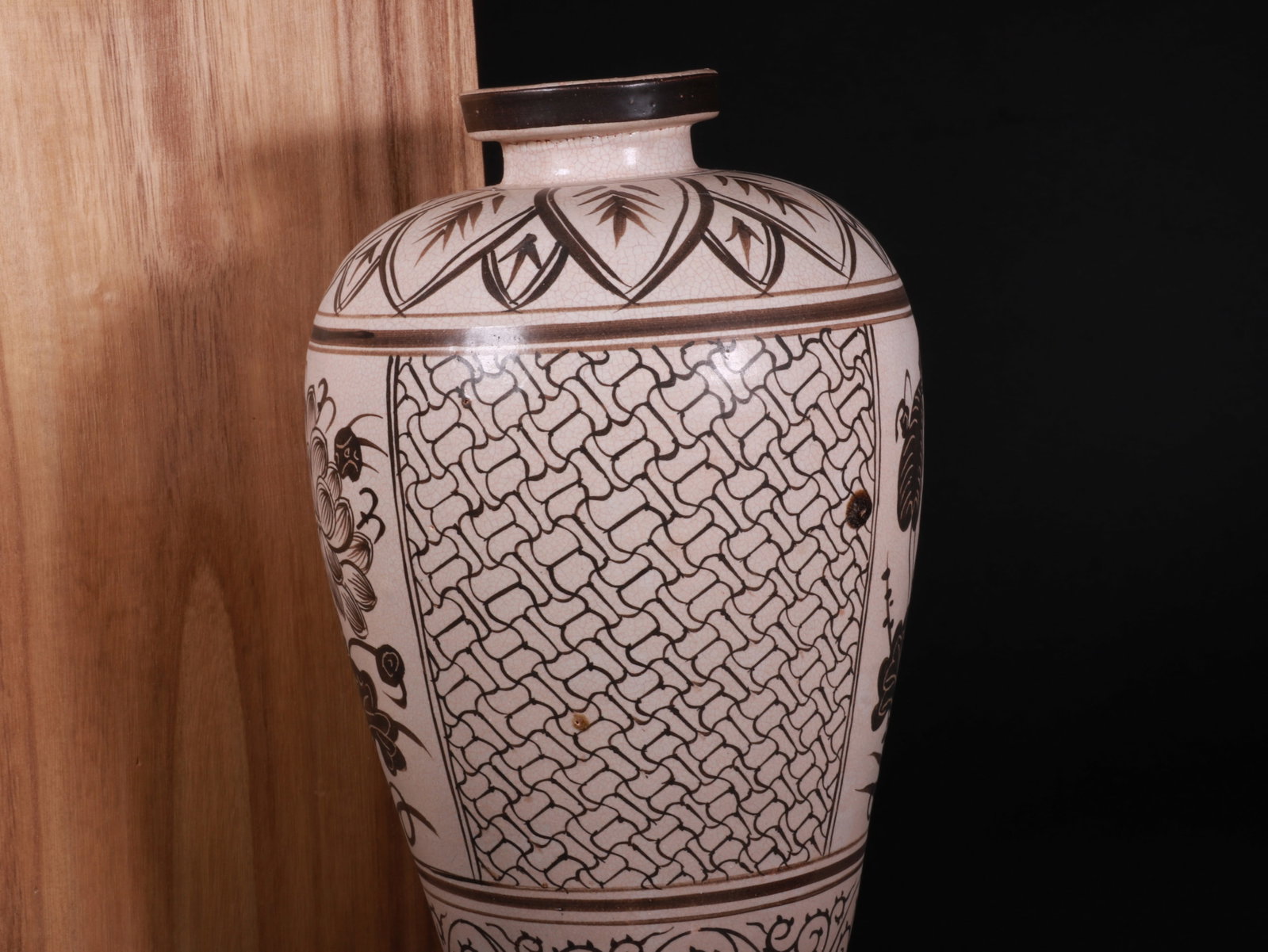 Jizhou Kiln Flower Pattern Vase - 4