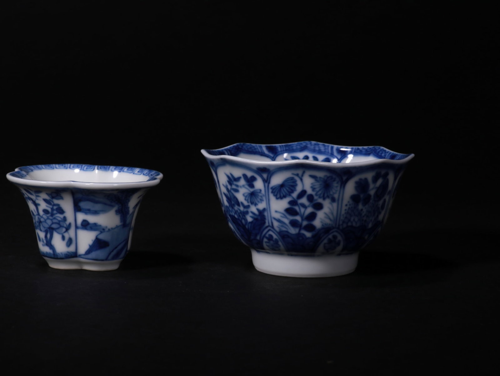 Blue and white floral-patterned cup - 5