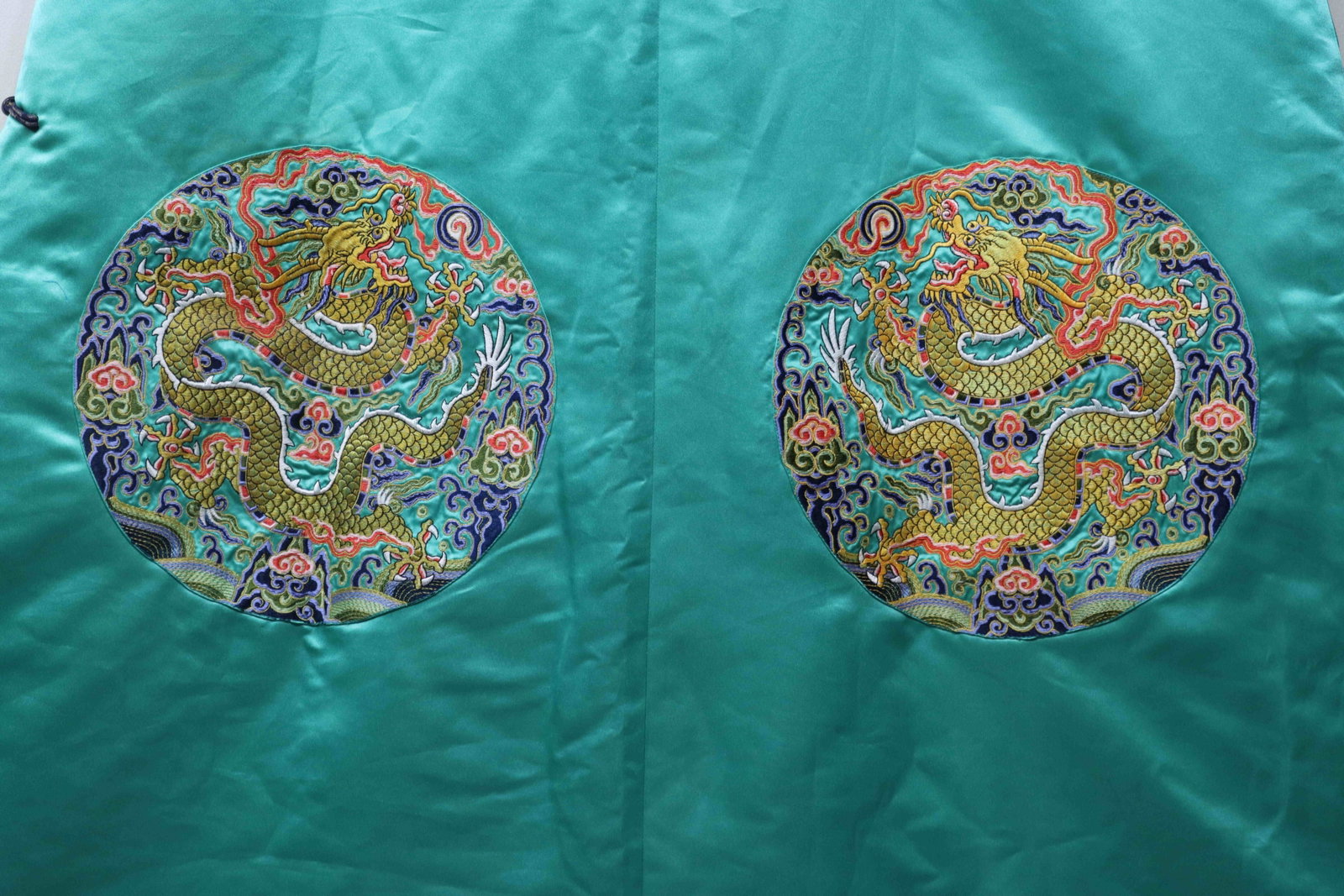 Dragon-pattern embroidery - 3