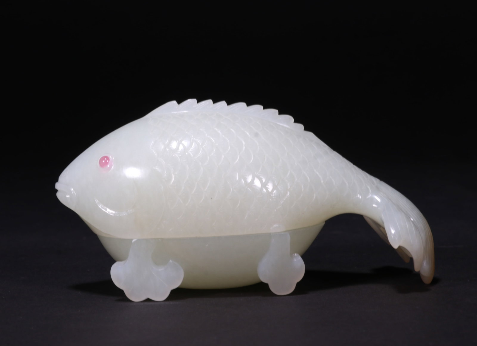 White jade fish-shaped cover box - 2