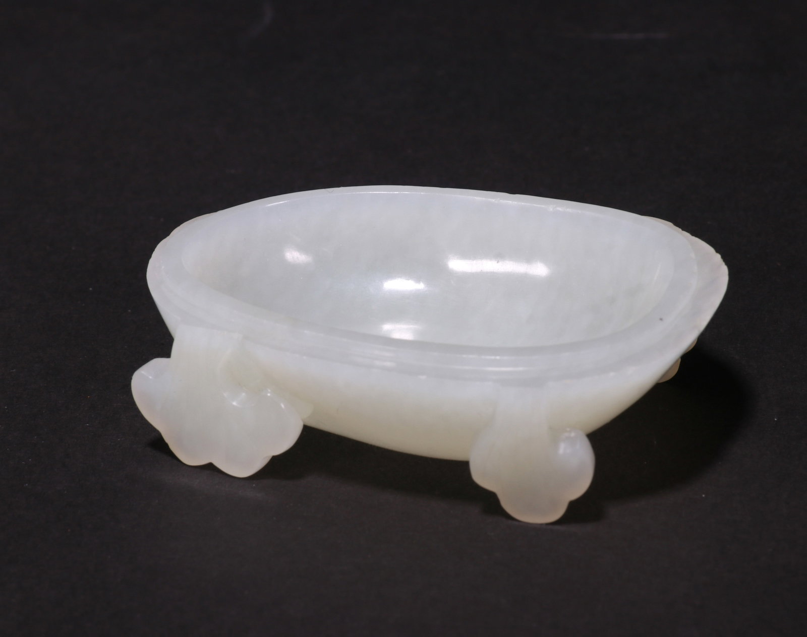 White jade fish-shaped cover box - 9