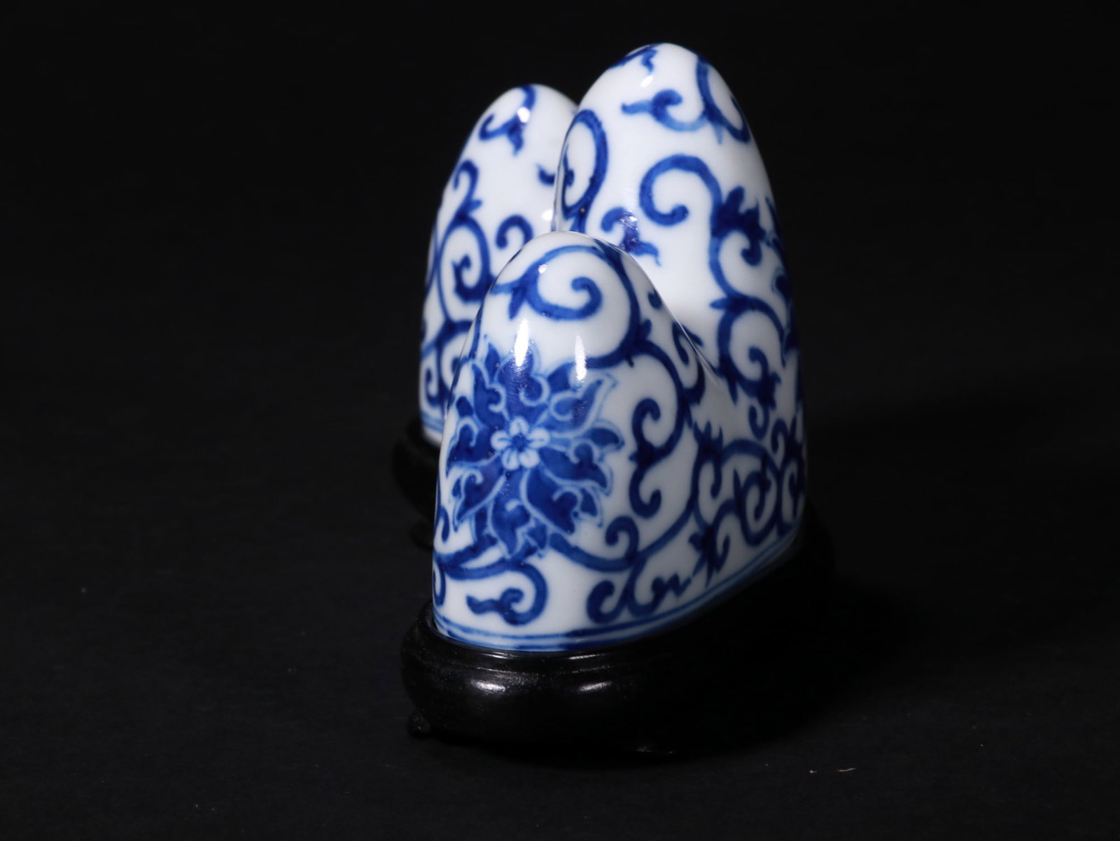Blue and white floral pattern pen holder - 2