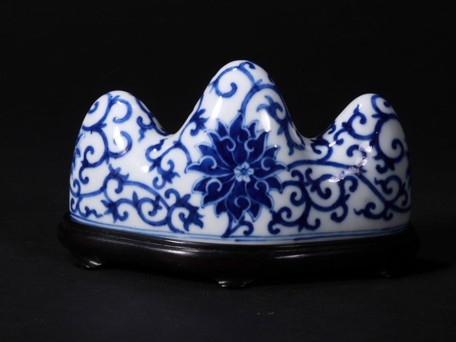 Blue and white floral pattern pen holder - 3