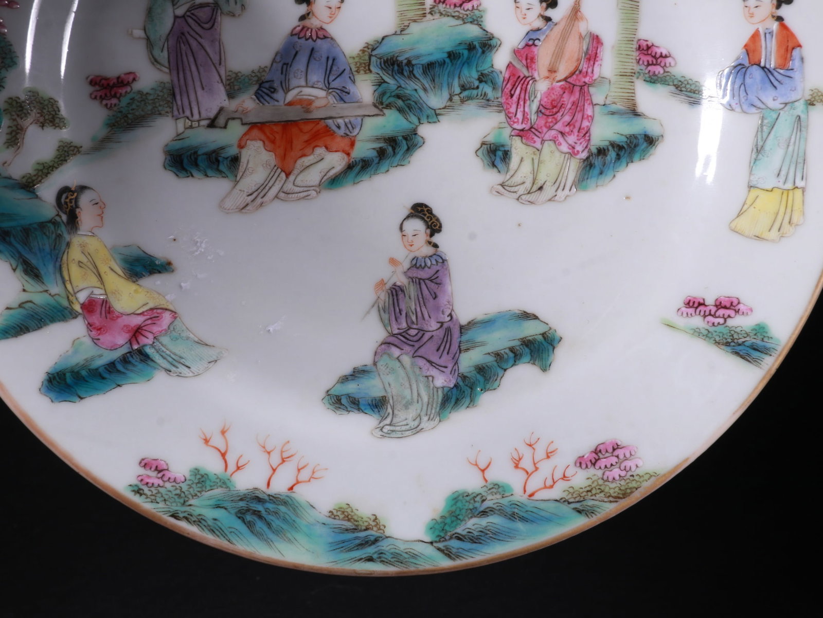 Pastel figure plate - 3
