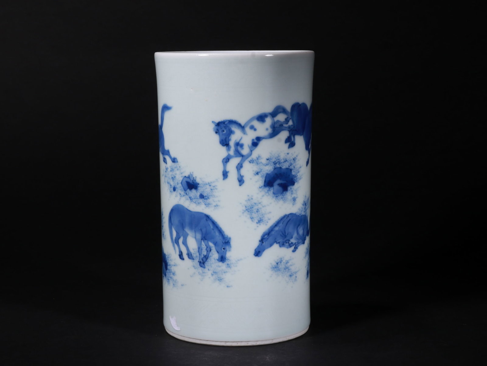 Blue and white pen holder (1 of 5)