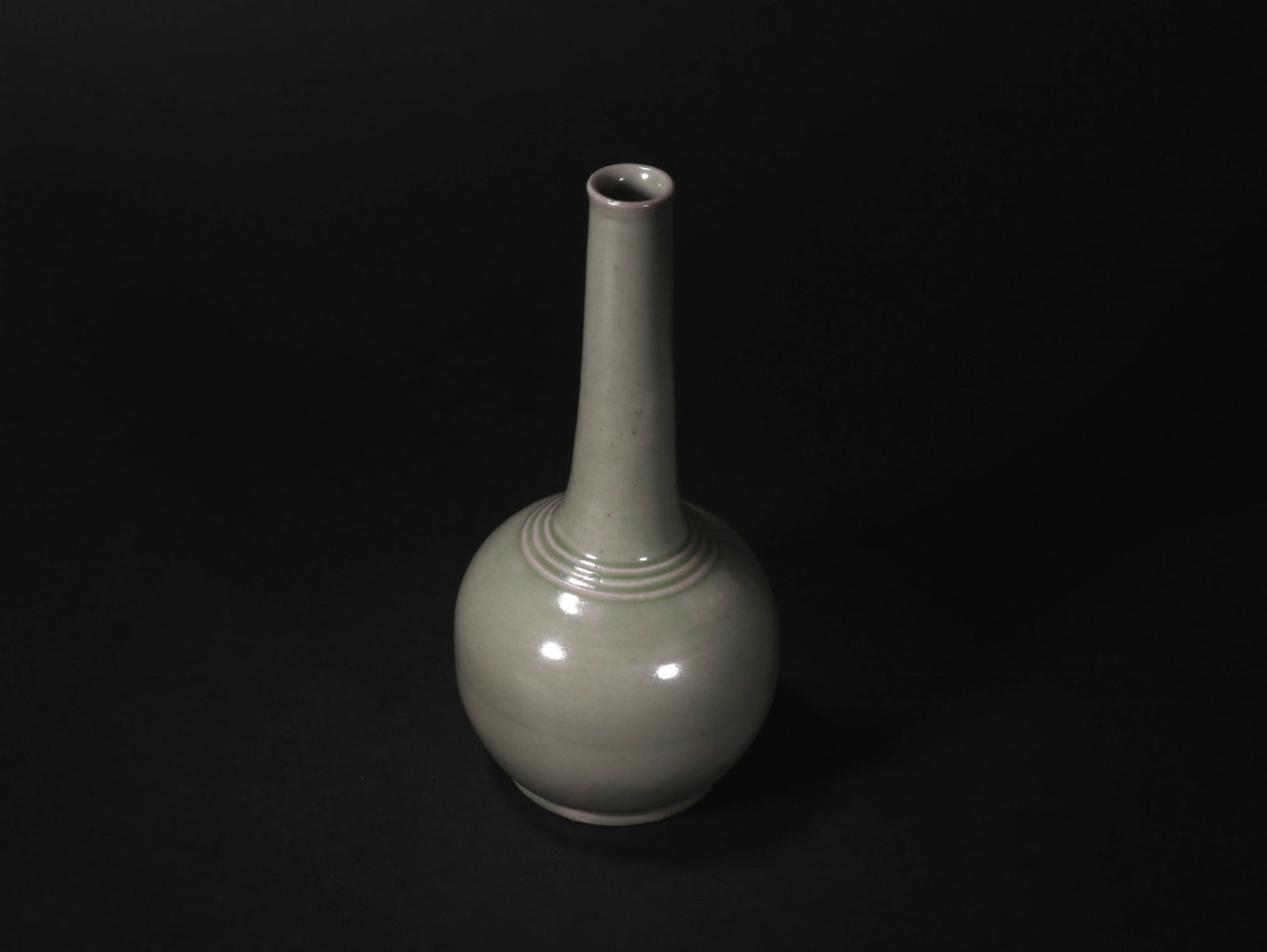 Yue Kiln Vase - 4