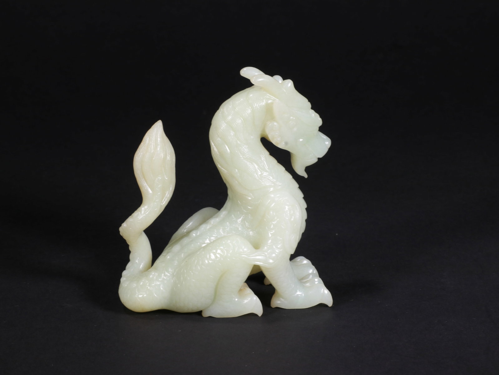 White Jade Dragon-shaped Decorative Piece - 3