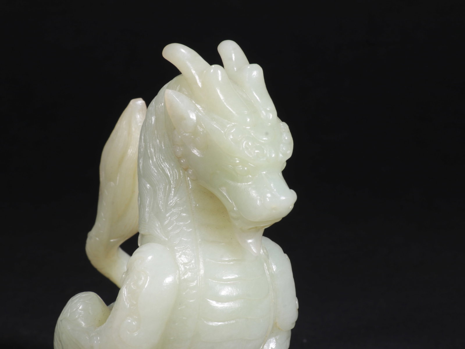 White Jade Dragon-shaped Decorative Piece - 4