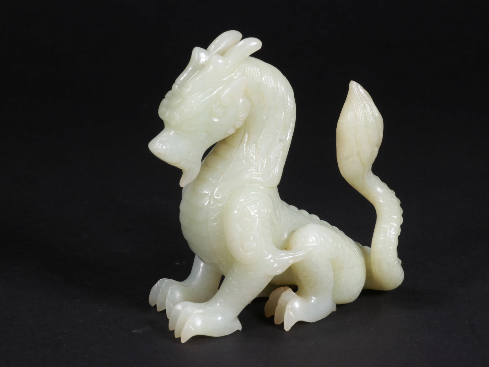White Jade Dragon-shaped Decorative Piece - 5