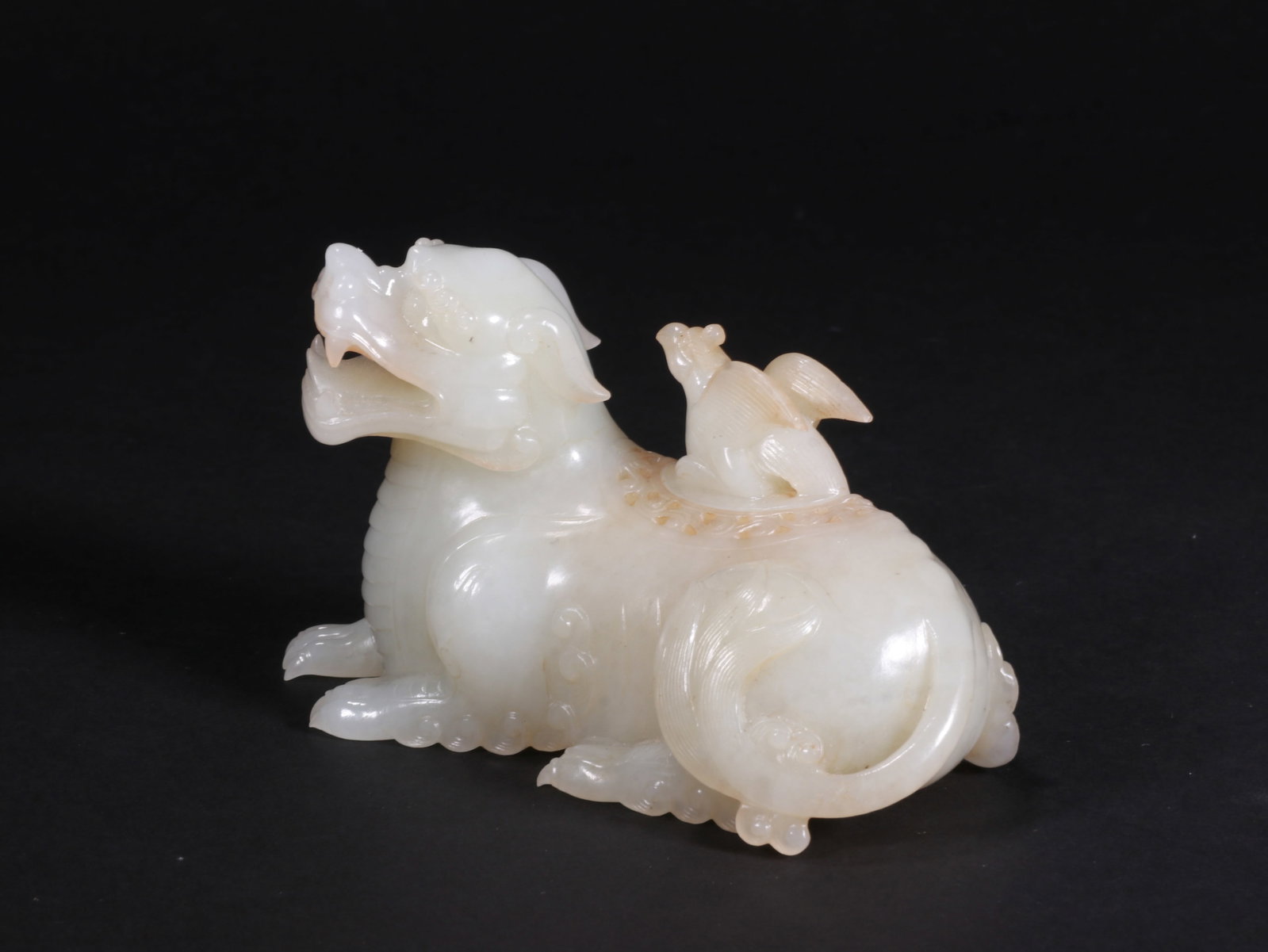 White jade animal-shaped incense burner - 2