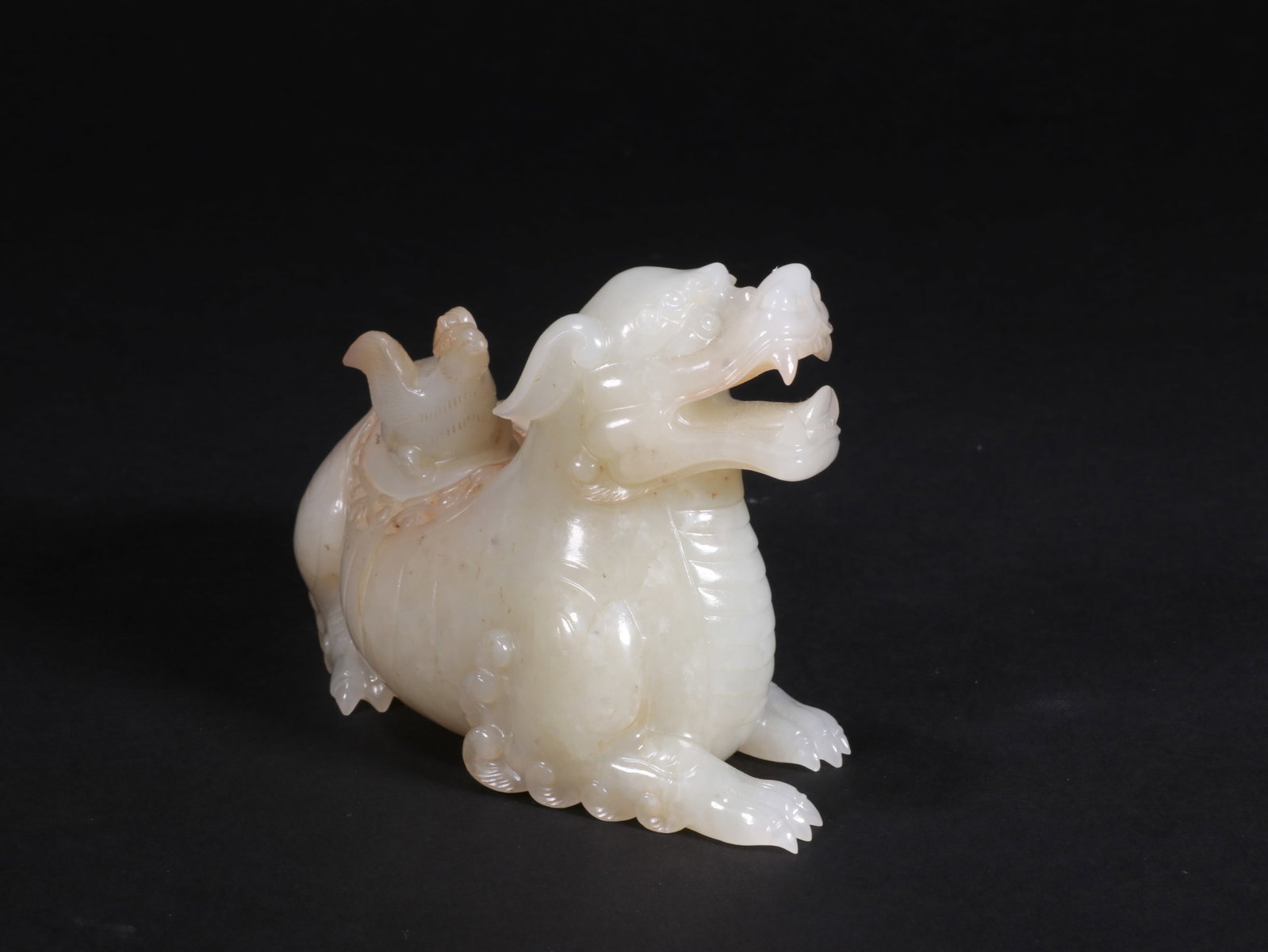 White jade animal-shaped incense burner - 4