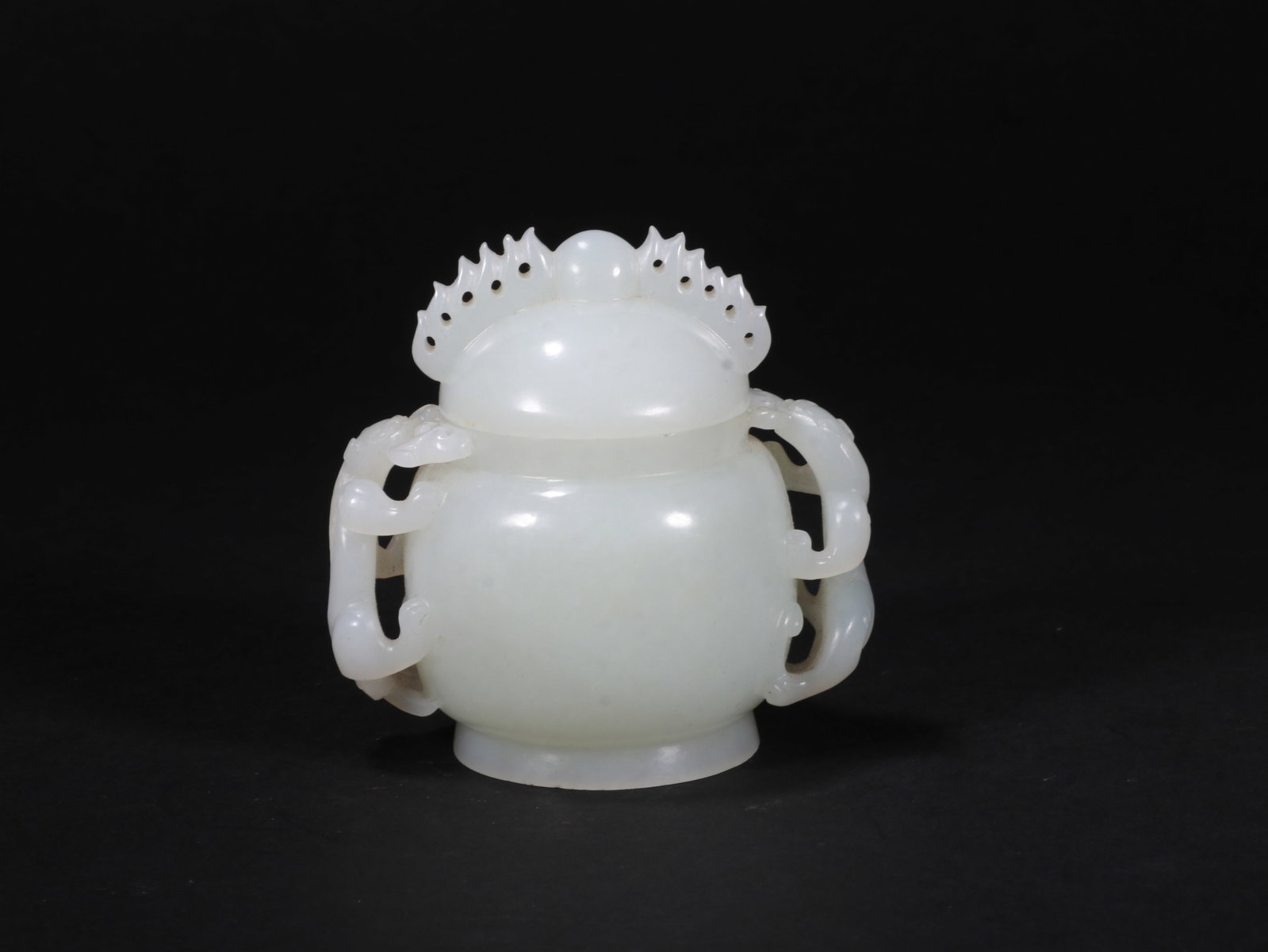 White Jade Incense Burner: Name White Jade Incense Burner Dimensions 8CM*8CM Condition Additional photographs and condition reports are available upon request as a courtesy to our clients. Any condition report represents an