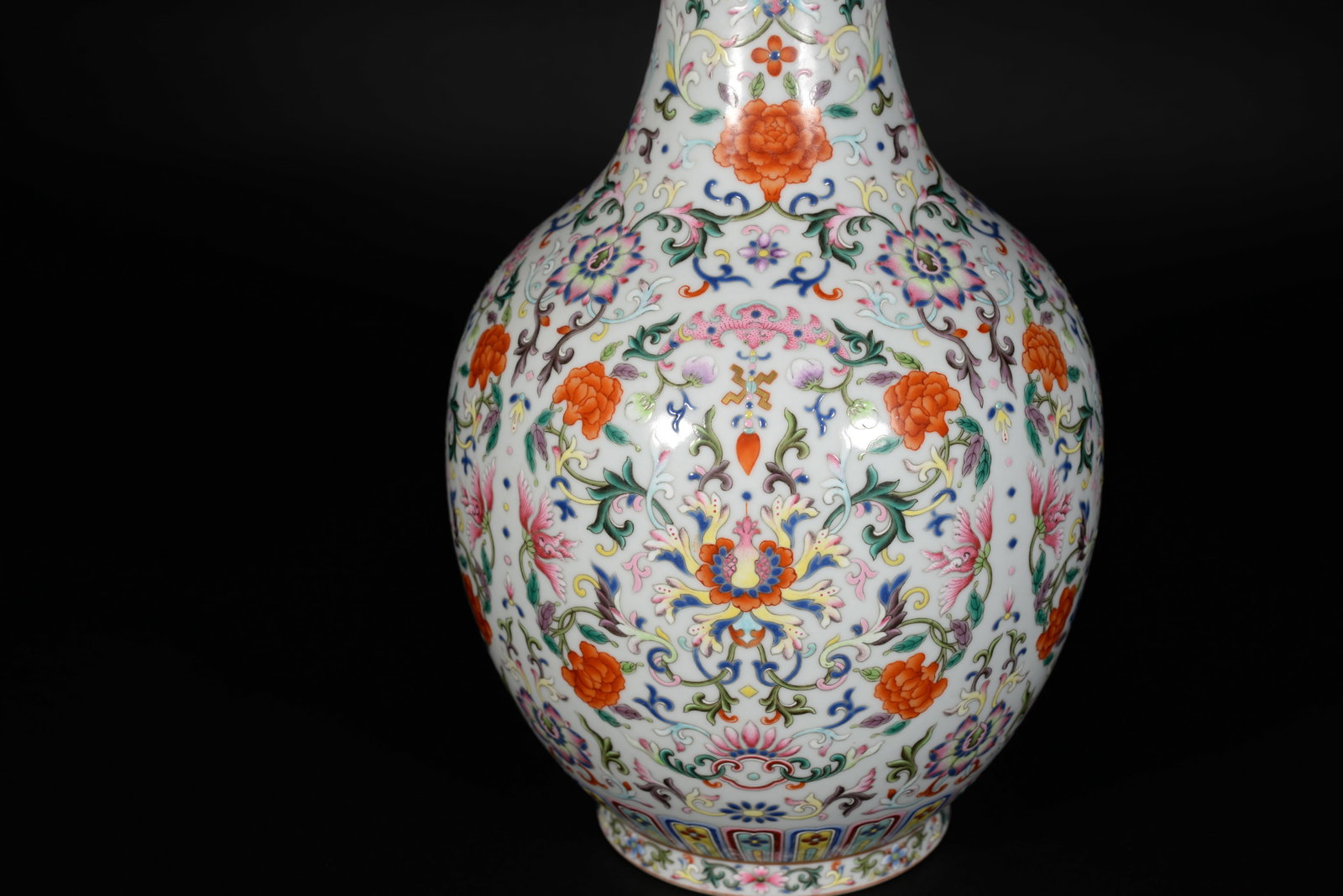 Pastel-colored floral-patterned vase - 5