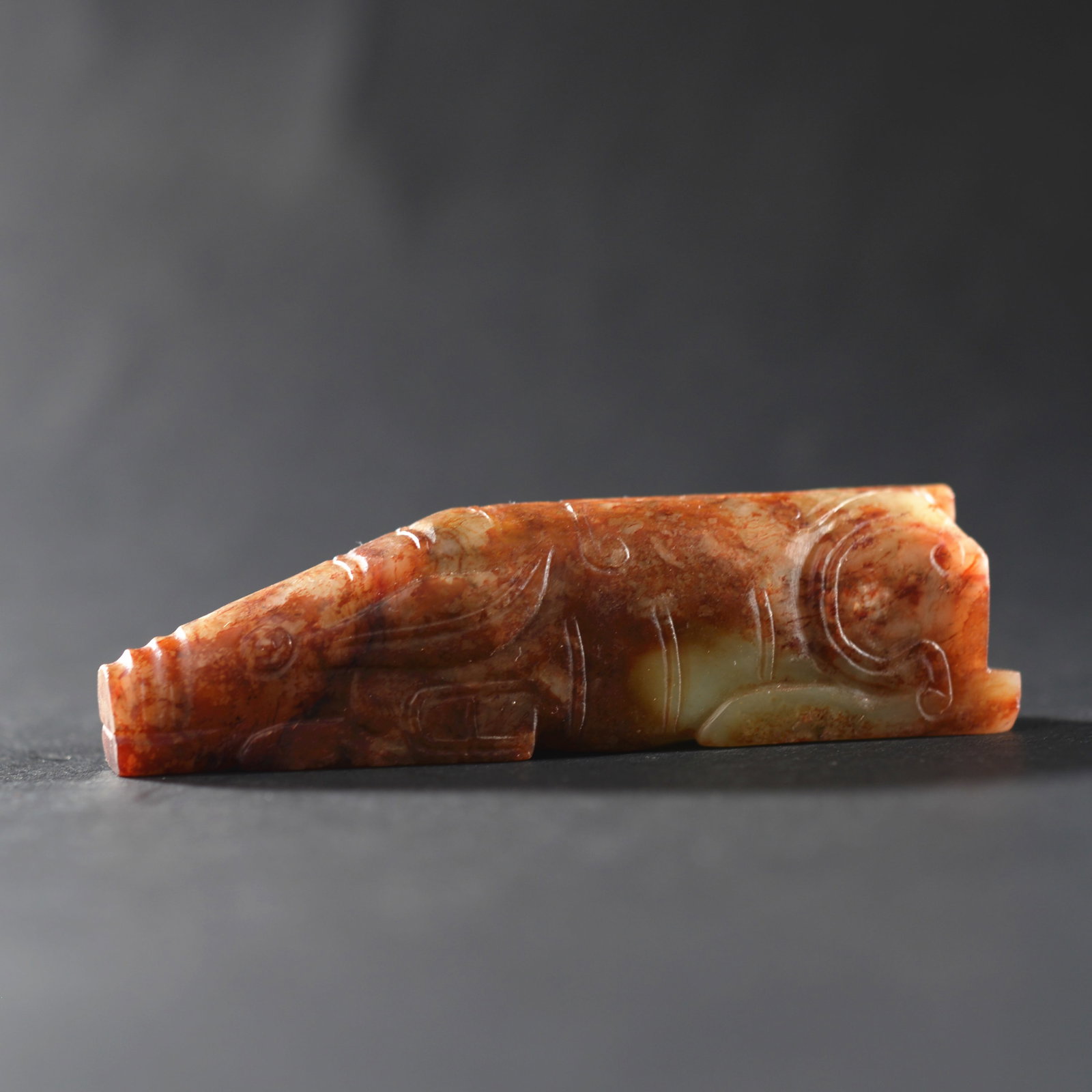 Jade pig-shaped object - 2