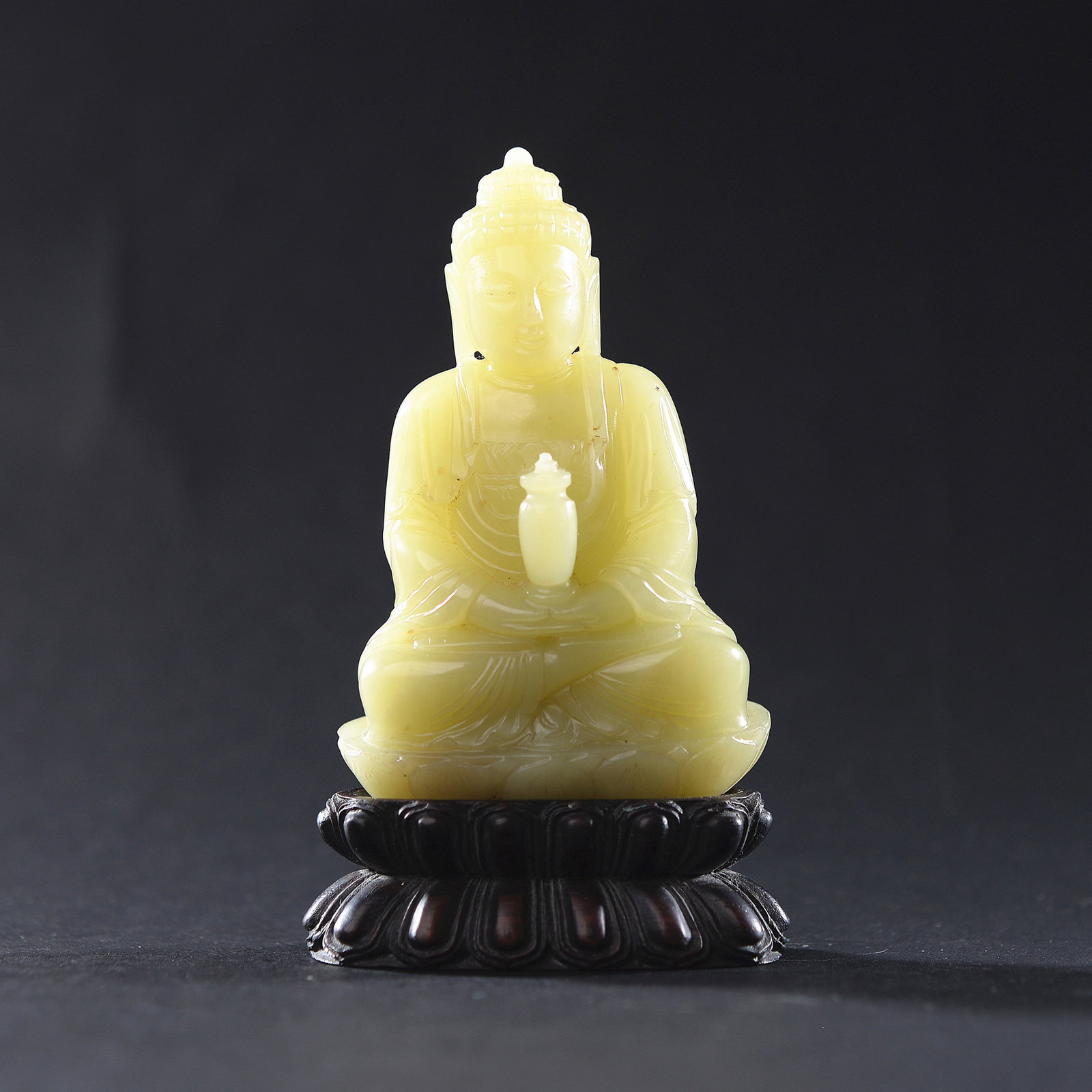 Yellow jade Buddha statue - 2