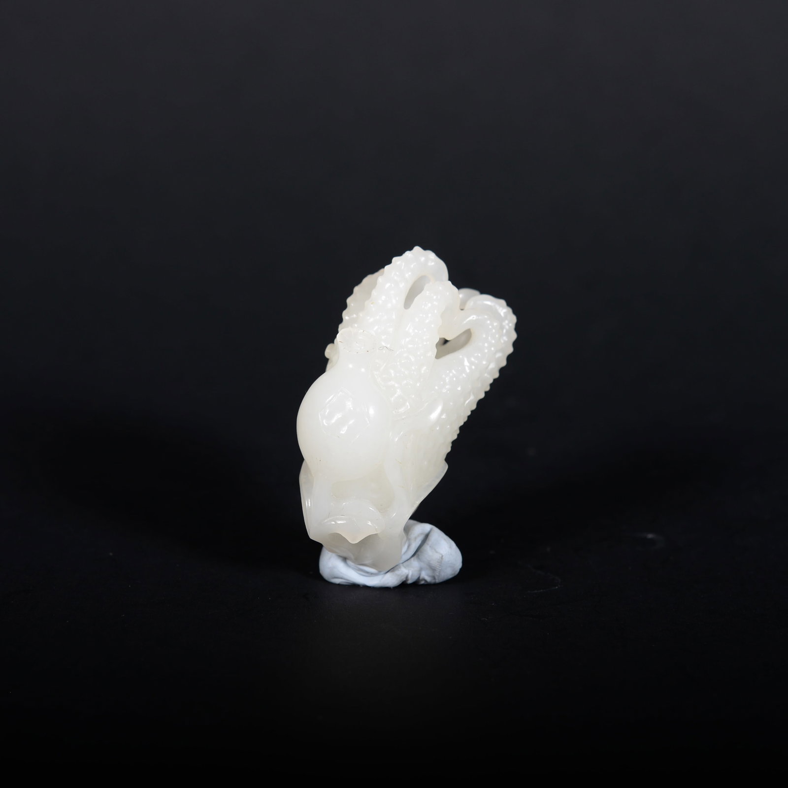 White jade Buddha hand-shaped carving - 3