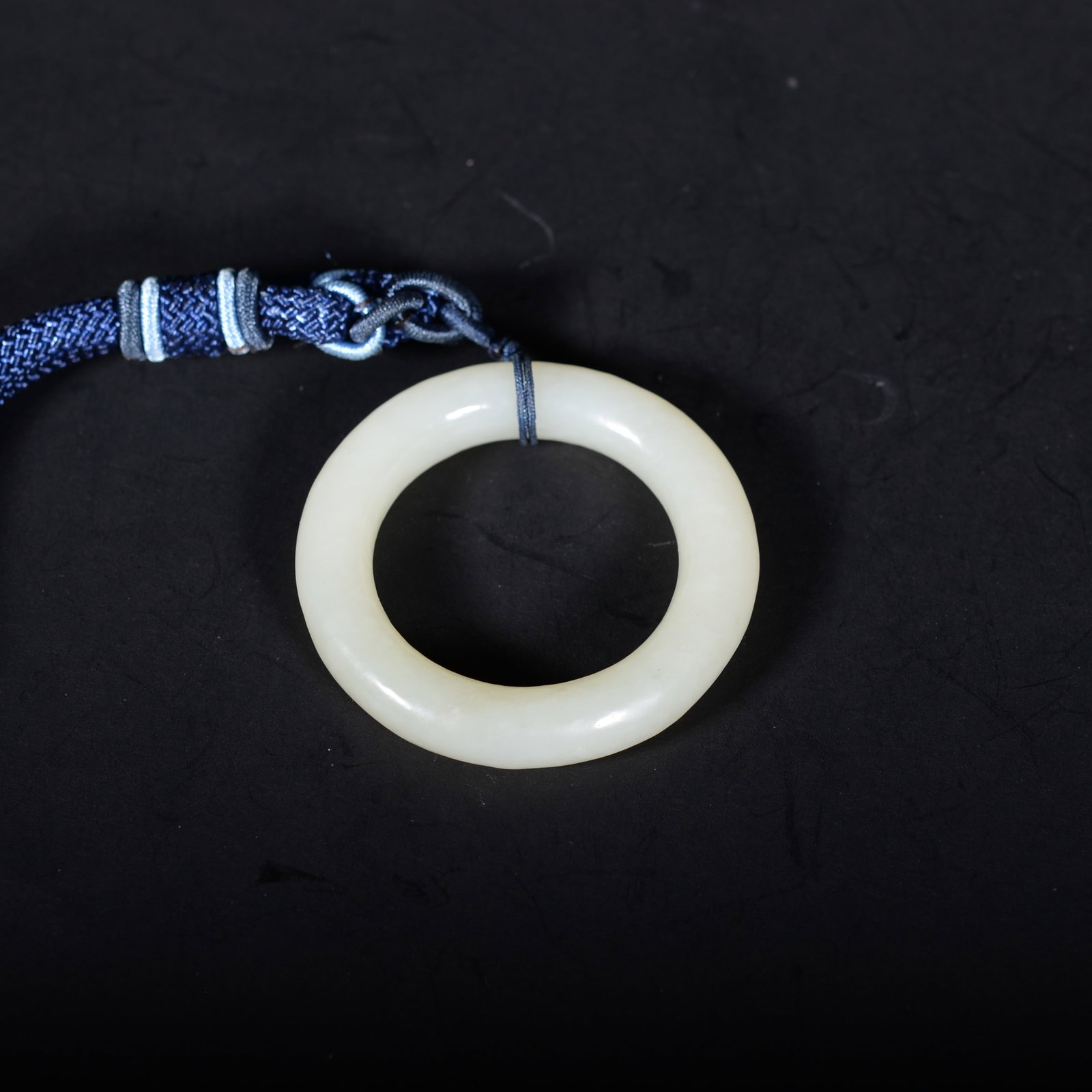 White Jade Robe Ring: 5CM