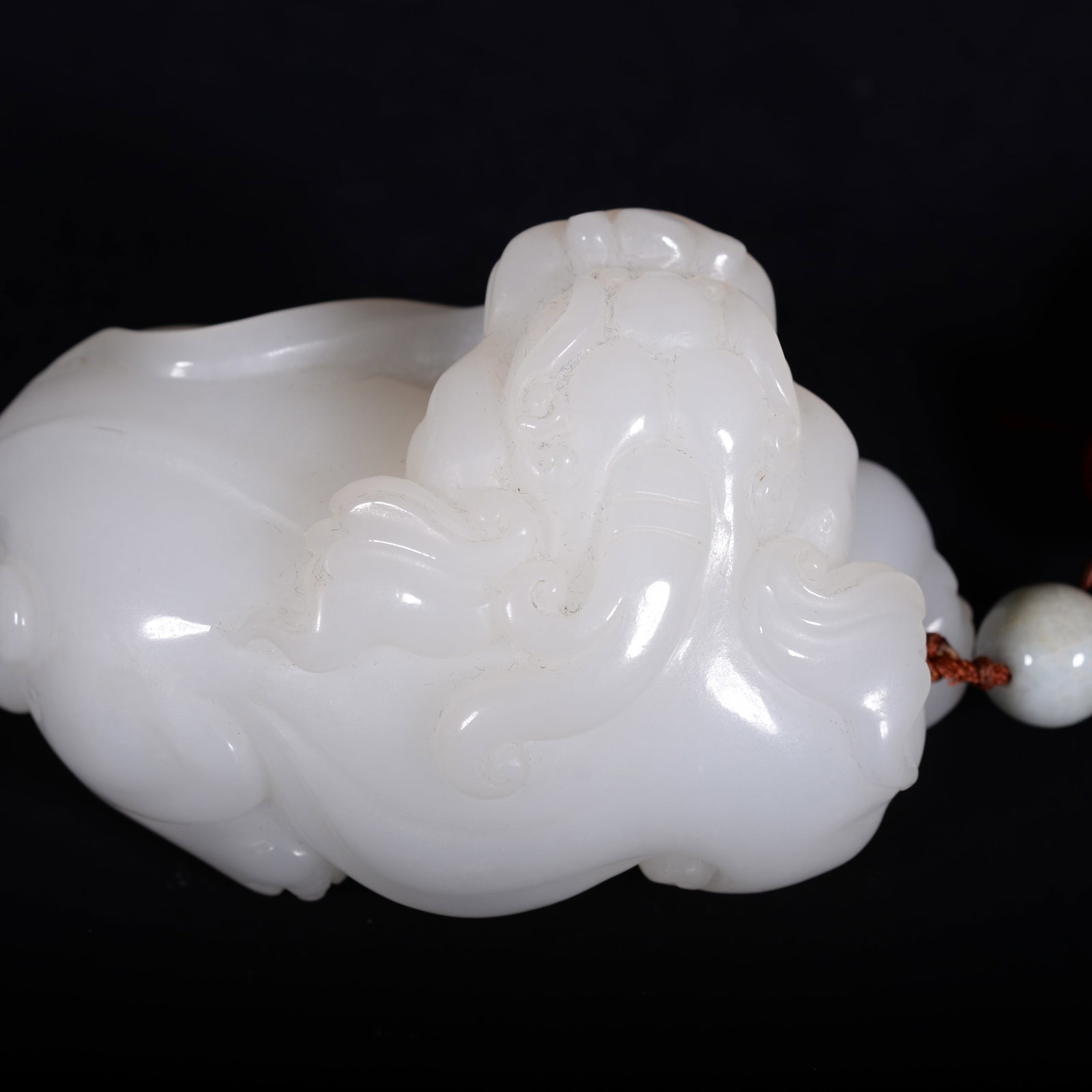 White jade beast-shaped handpiece - 6