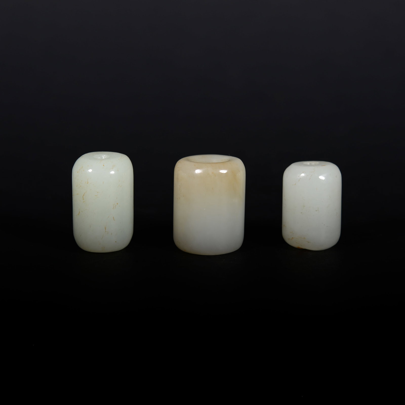 White jade collar - 2