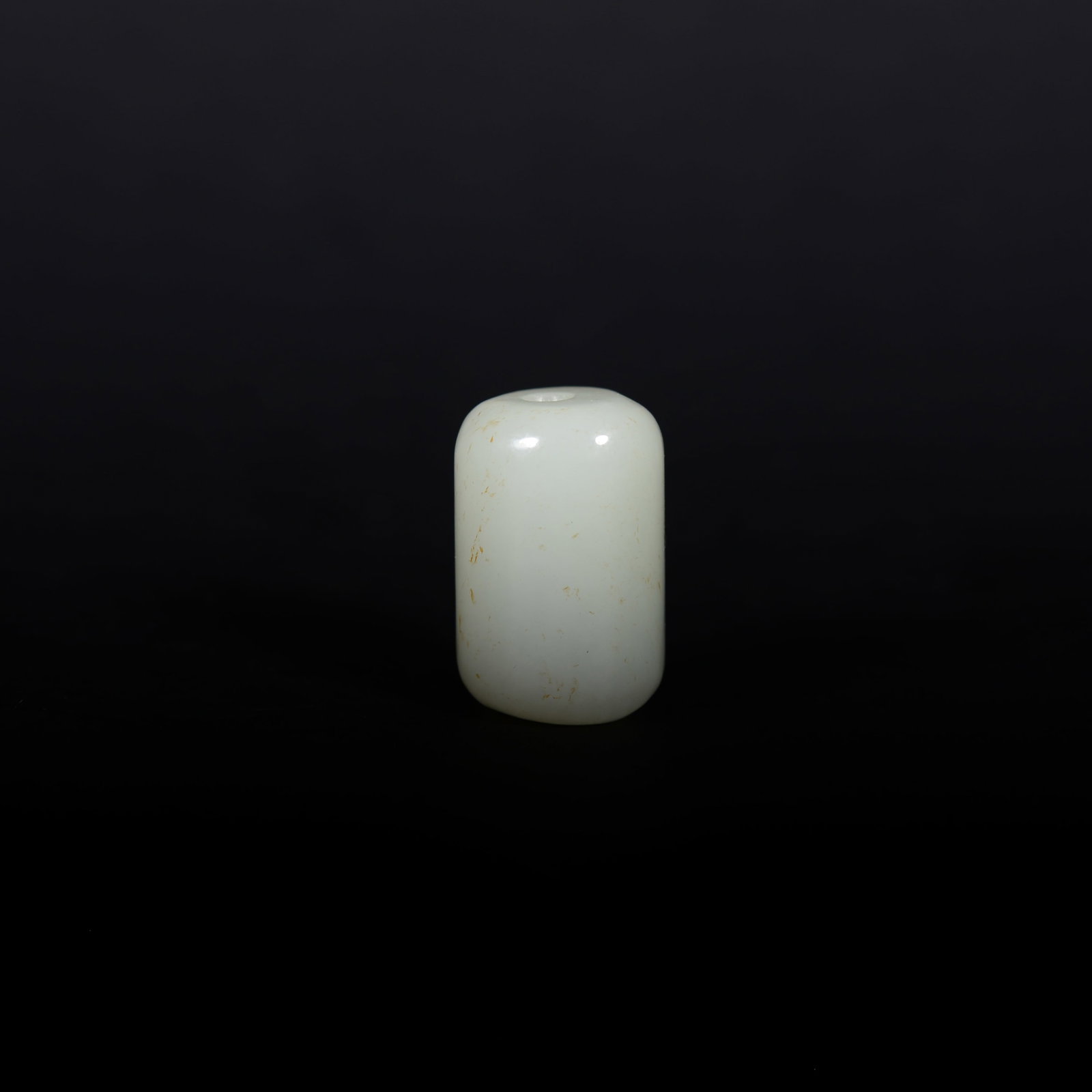 White jade collar - 3