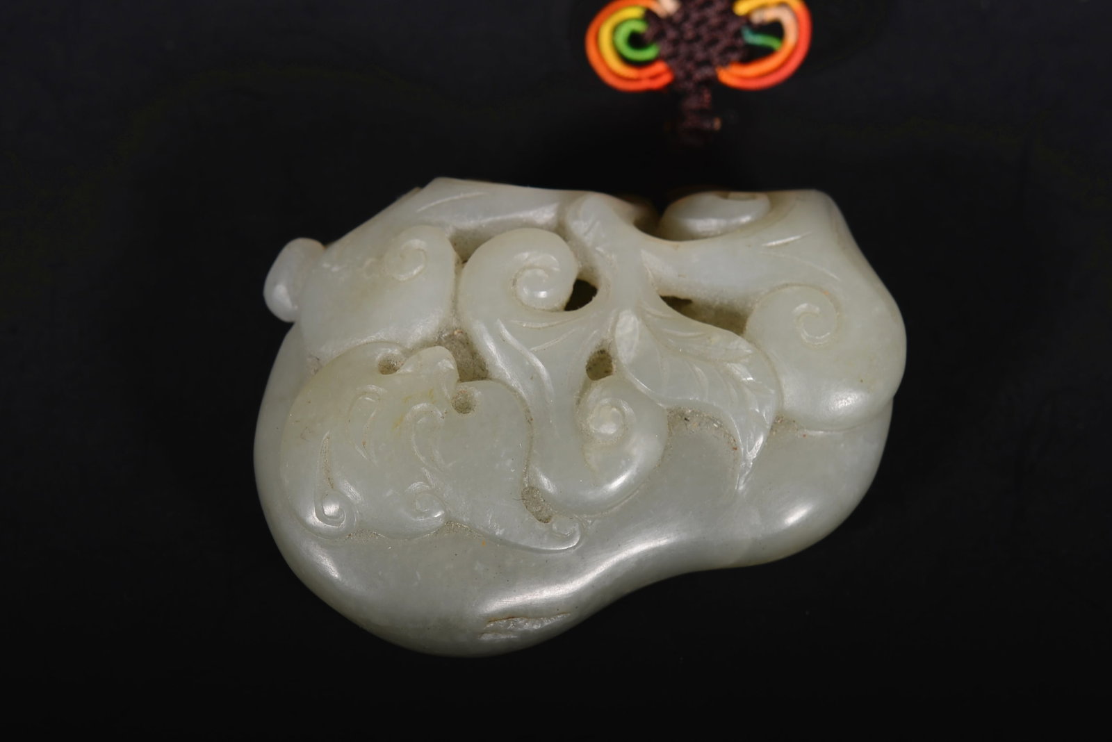 Bluish-white jade handle piece: 5*6.8CM