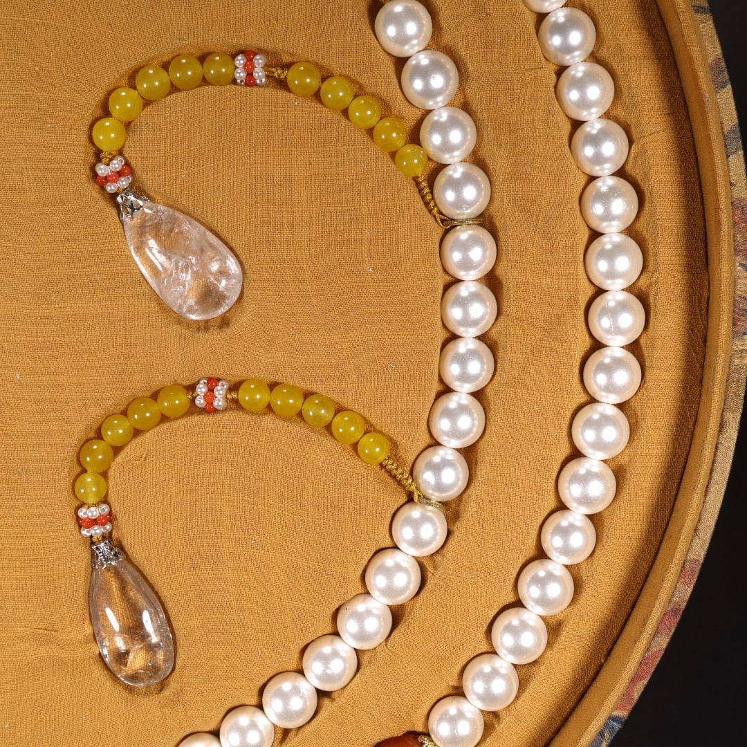 Pearl bead pendant - 6