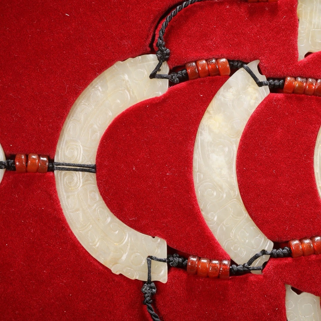 A set of white jade pendants - 3