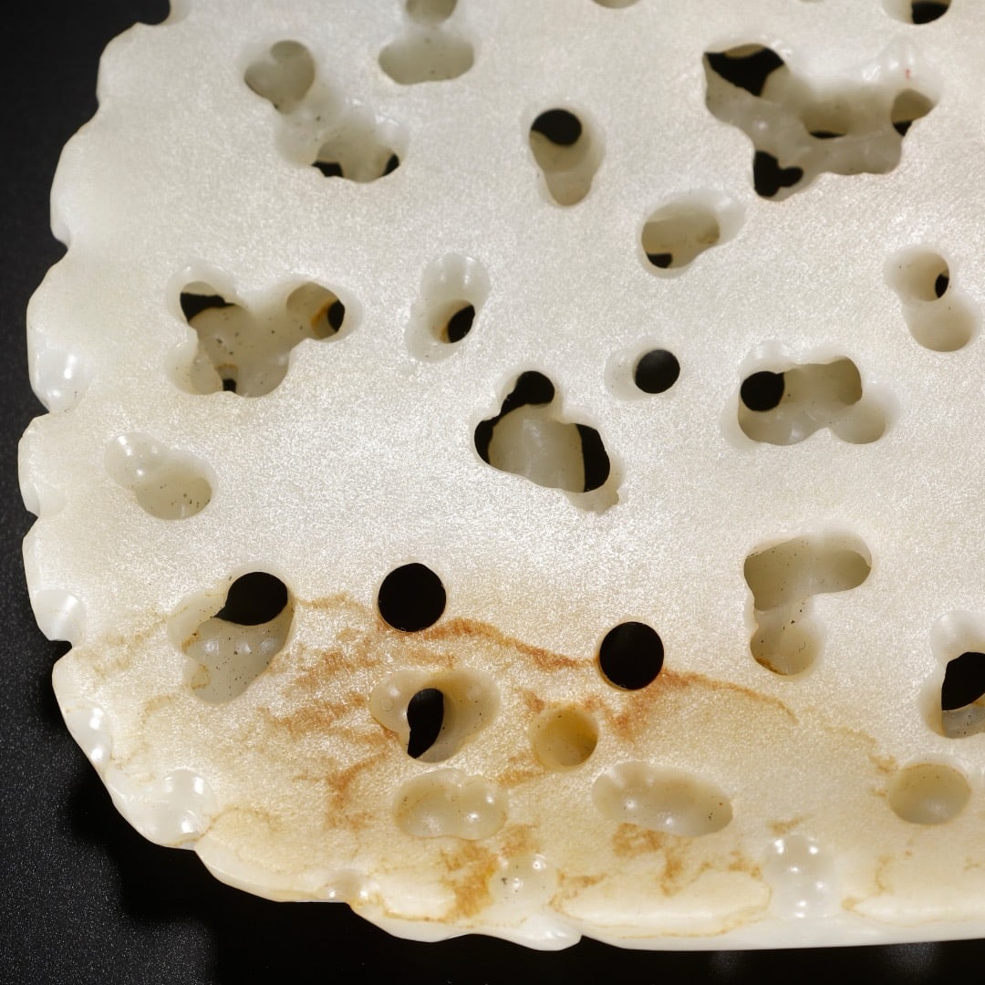 White jade figurine pendant - 9