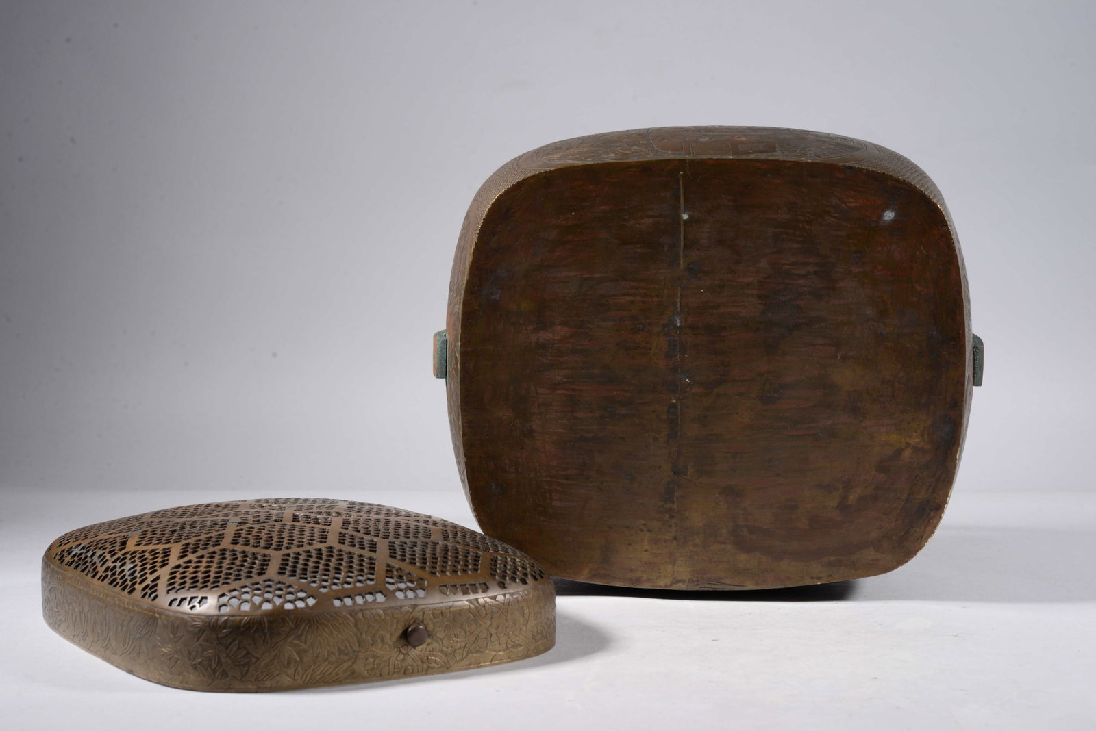 Bronze hand warmer - 7