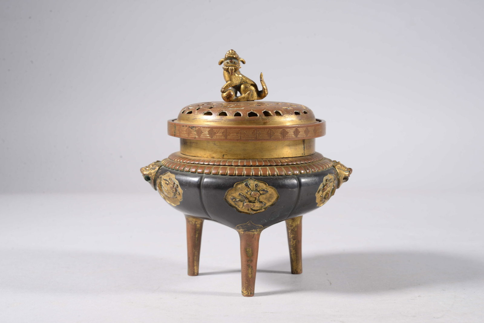 Bronze gilt-bronze flower-and-bird pattern incense burner (1 of 7)