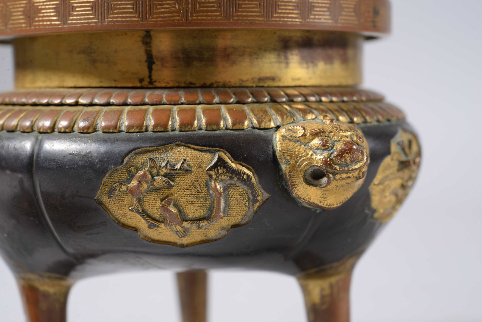 Bronze gilt-bronze flower-and-bird pattern incense burner - 4