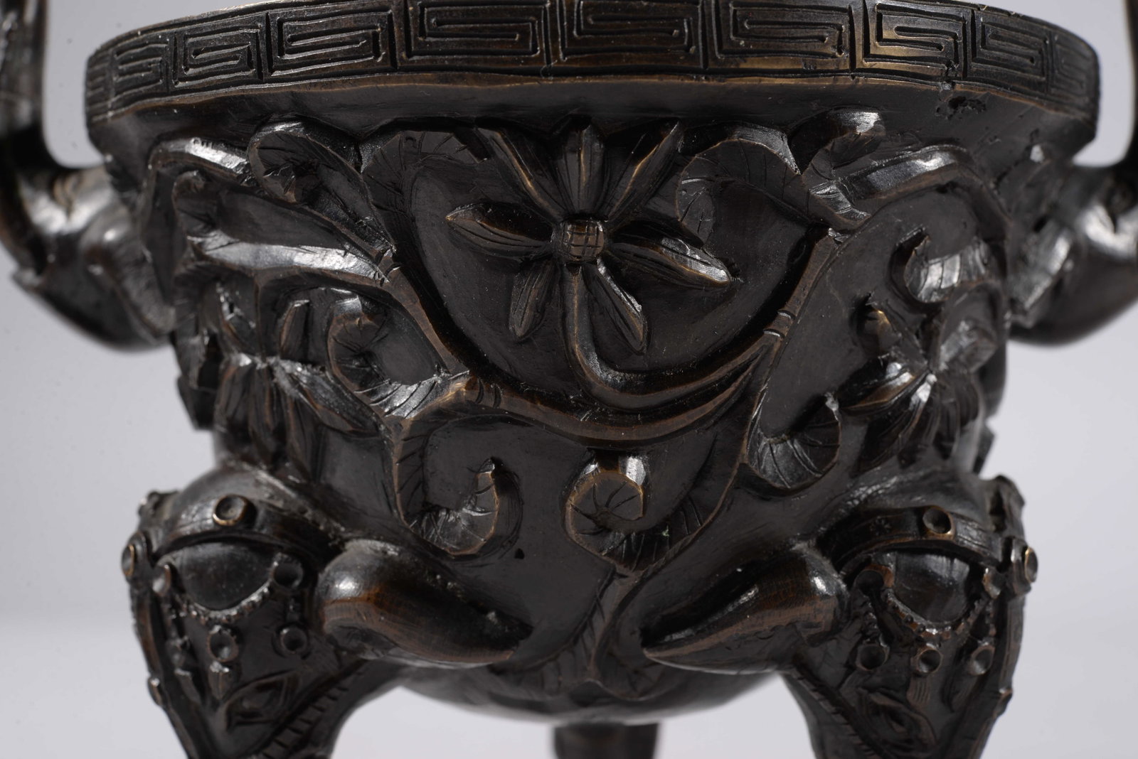 Bronze double-eared vessel - 5