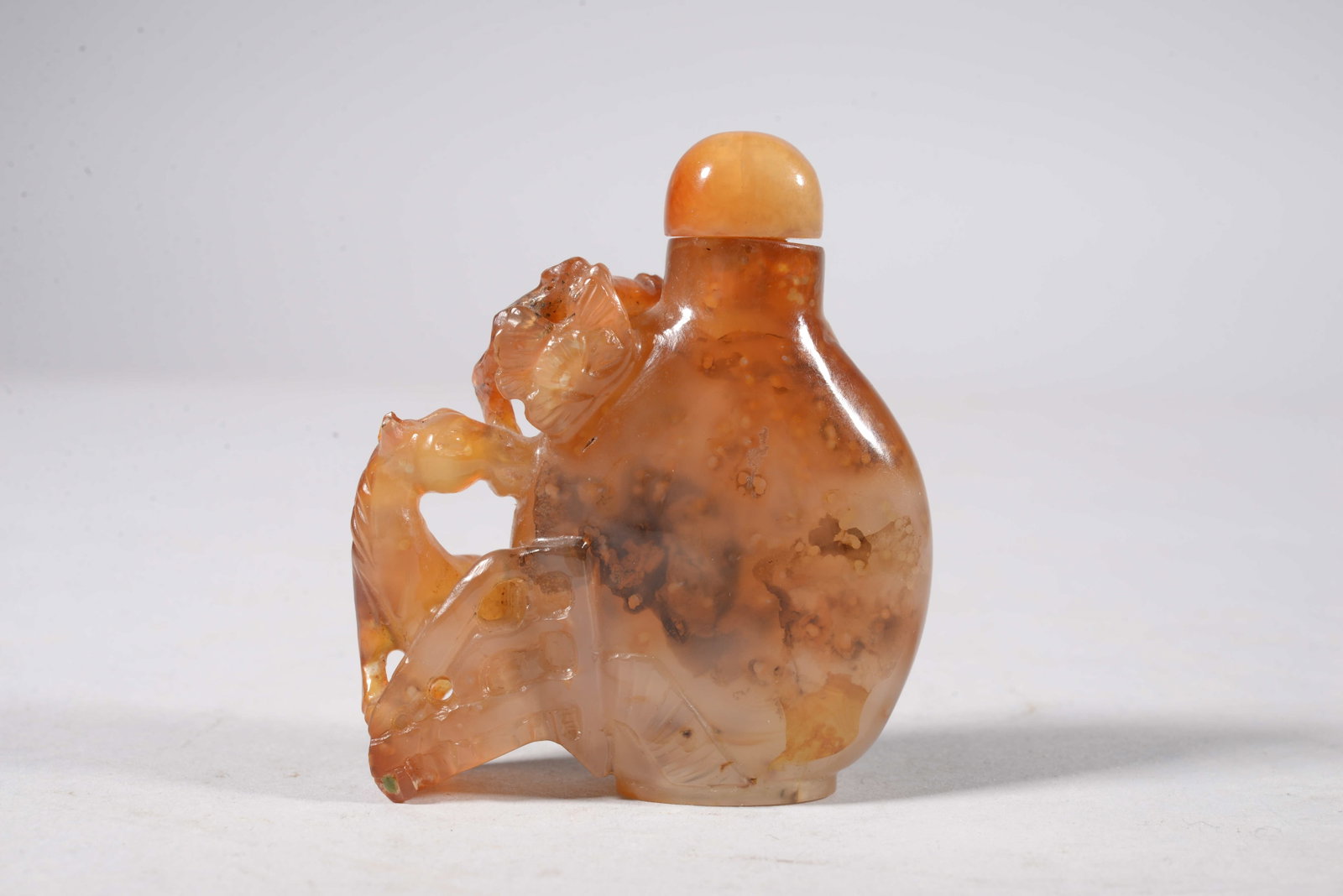 Agate snuff bottle - 2