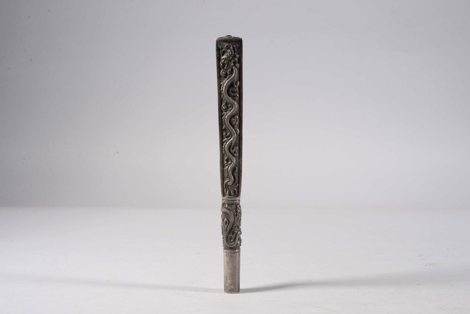 Silver dragon pattern handle - 2